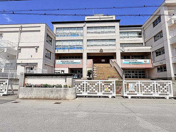 鷺後小学校(80m)