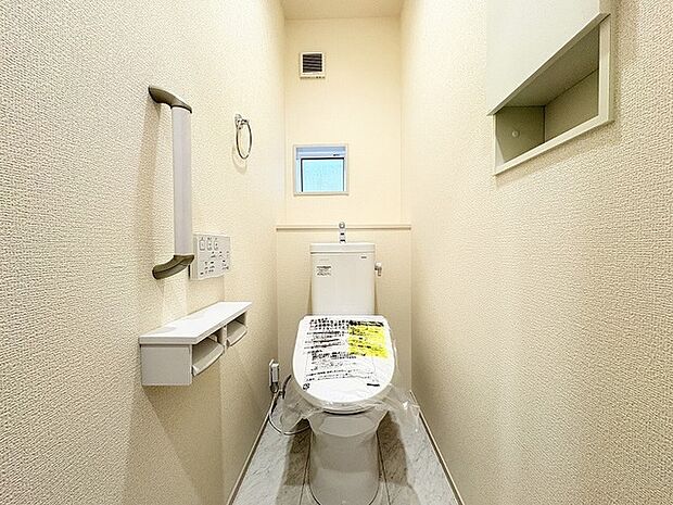 清潔感のある色合いで統一された、落ち着きとゆとりを感じさせるプライベート空間