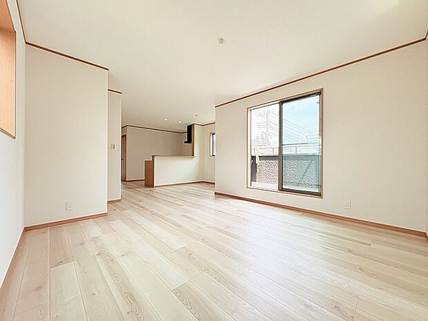 自然な木目が広がる空間は柔らかな空気感に満ちて心地よい時間を演出します