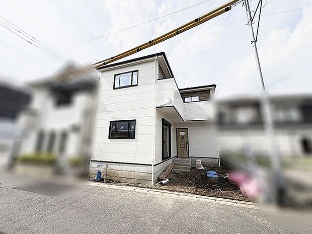 洗練された外観デザインが街並みに調和する、心地よい毎日を予感させる佇まいです。
