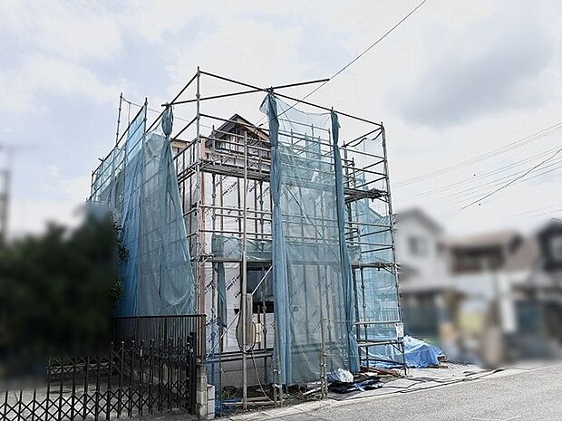 着々と形作られていく新しい住まいが、完成への期待感をそっと高めてくれます。