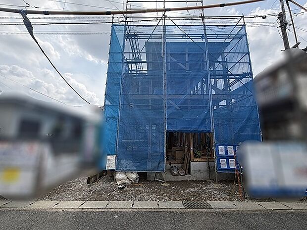 新しい暮らしの形を丁寧に紡ぎ出す、完成への期待感が高まる空間です。