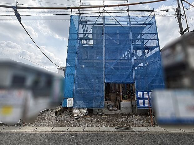 新しい暮らしの形を丁寧に描き出す、完成が楽しみな住まいの風景です。