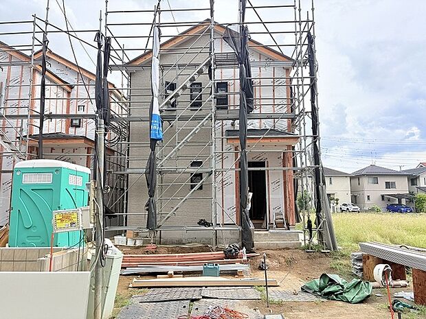 東岩槻駅徒歩15分の立地でゆとりのある敷地・間取りの新築戸建です。