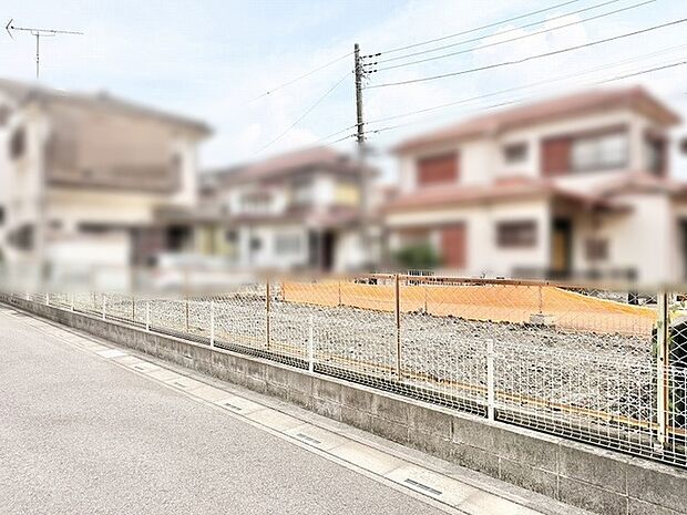 穏やかな空気が流れる落ち着いた住環境で新しい暮らしの構想を描ける敷地