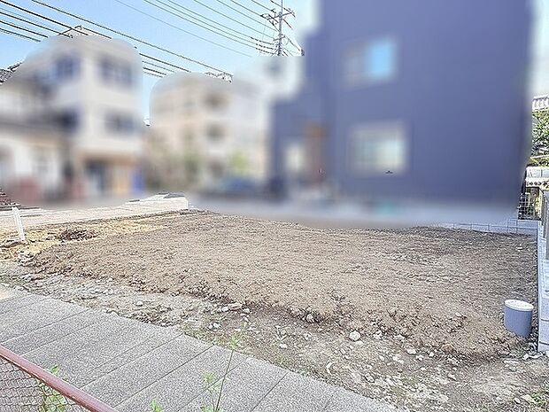 周辺の穏やかな環境に溶け込むゆとりある敷地は新しい暮らしの可能性を静かに広げます