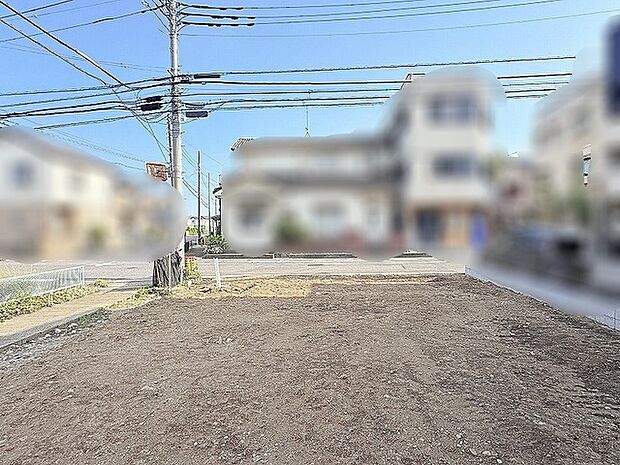 青空が広がり心地よい風が吹き抜ける開放的な敷地で新しい暮らしの構想が広がります