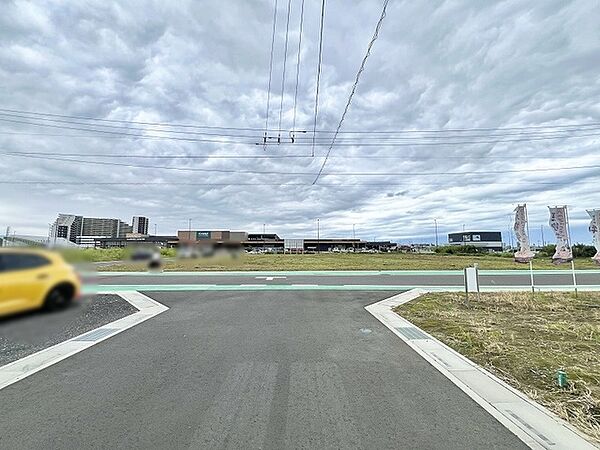 空の広がりを感じられる開放的なロケーションが心地よい空間です
