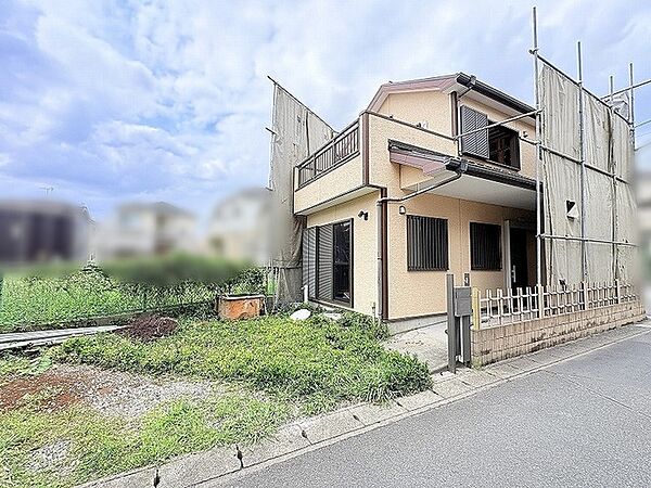 穏やかな空気が広がる閑静な住宅街に佇む、ゆったりとした時間を過ごせる住まい。