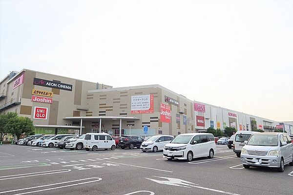 イオンモール浦和美園（550m）