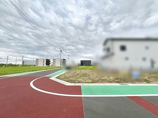 空が大きく広がる心地よい開放感に包まれ穏やかな時間が流れる住環境