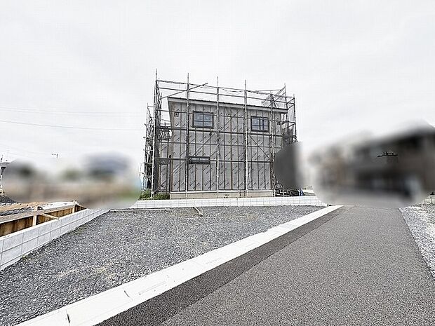 新しい暮らしの始まりへ向けて丁寧につむがれていく静かな時間の気配を感じます