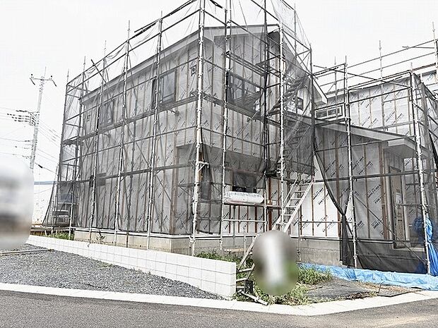 完成へと向かう新しい住まいの姿にこれからの暮らしへの期待が高まります