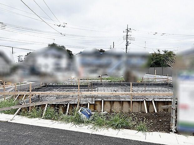 新しい暮らしの期待が高まる整えられた敷地から穏やかな日常が始まります