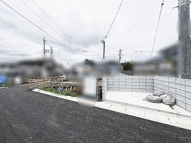 開放感のある空の下で新しい暮らしの始まりを描ける、整えられた分譲地の一角です。