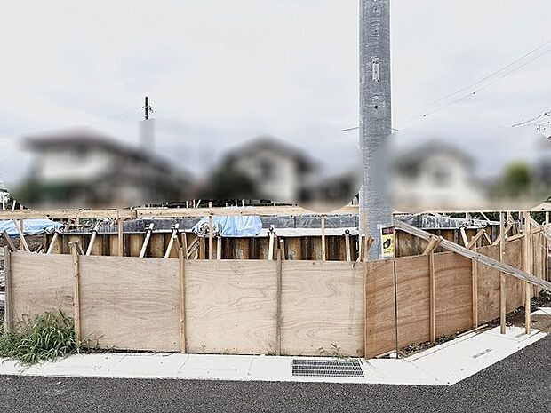 落ち着いた住宅街に佇む、これからの新しい暮らしの形を描く穏やかな空間。