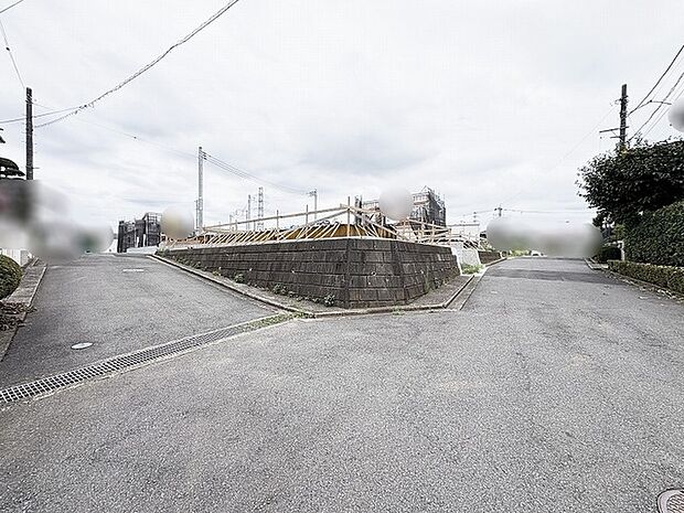 穏やかな時間が流れる落ち着いた住環境に広がる開放的なロケーション