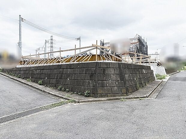 開放感のある角地に位置し、これからの新しい暮らしの形を描き出す整えられた区画。