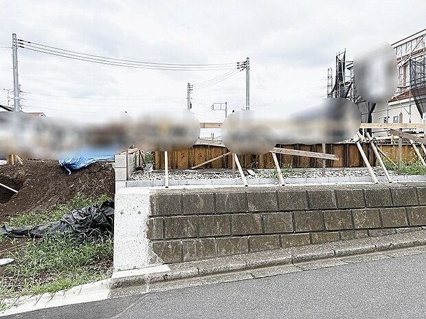 空が大きく広がり心地よい風を感じられる開放的な敷地条件が整っています
