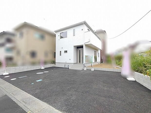 すっきりと整った外観が心地よい開放感を醸し出し毎日の帰宅を温かく迎えてくれる空間