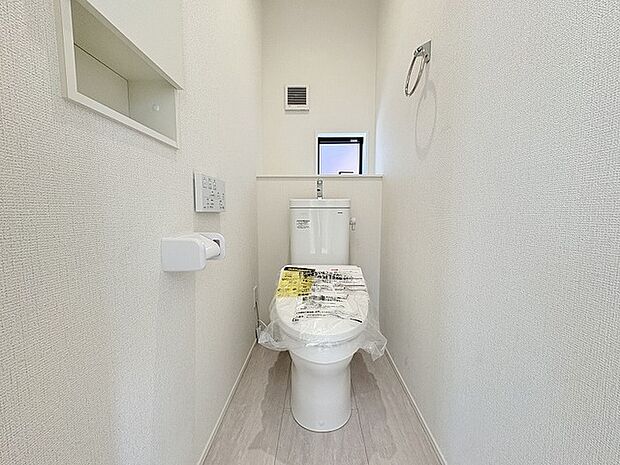 白を基調としたすっきりと清潔感のある空間が心地よい落ち着いた佇まいです