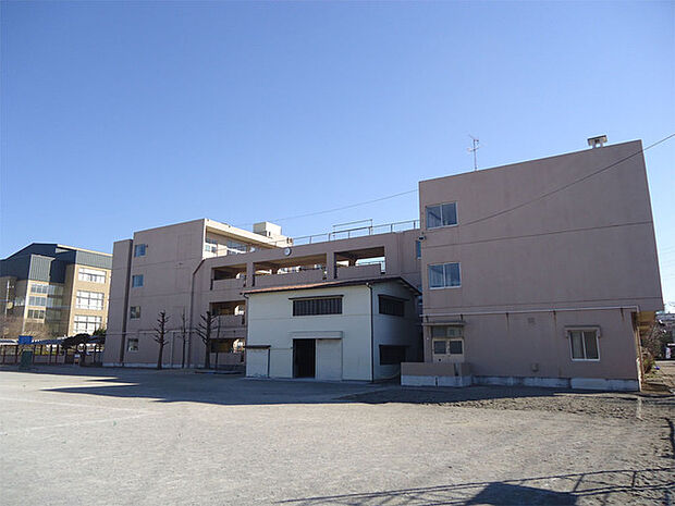 草加市立花栗南小学校(350m)