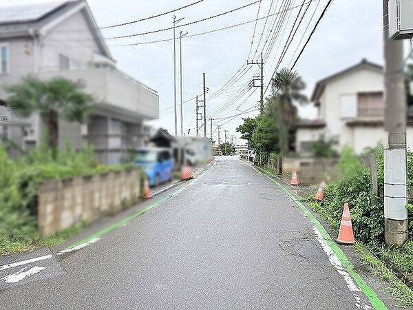 穏やかな空気が流れる落ち着いた住環境に馴染む周辺の街並み