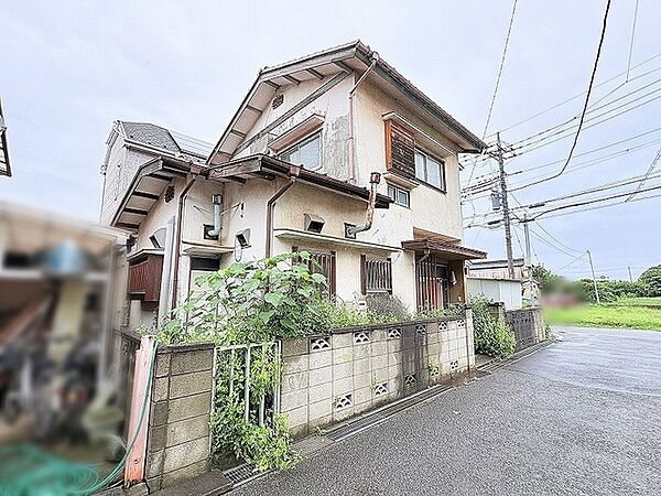 時間の流れを感じさせる落ち着いた佇まいが周囲の静けさに溶け込む空間