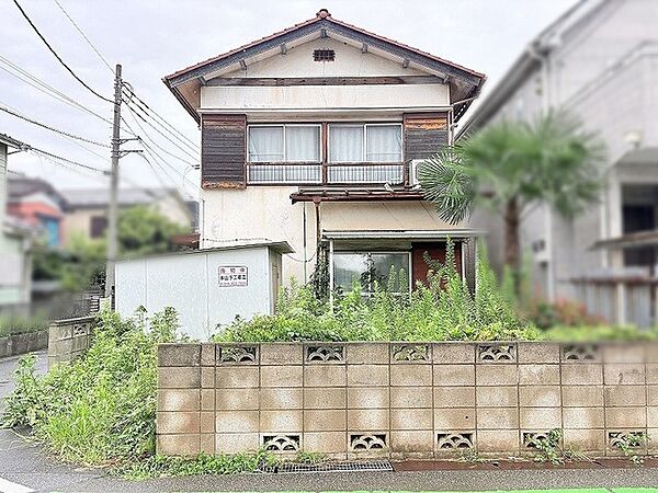 時を経た風合いを感じさせながらも新しい暮らしへの想像が広がる佇まい