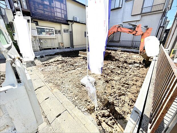 新たな暮らしの構想が広がるゆとりある敷地はこれからの時間を形にするキャンバス
