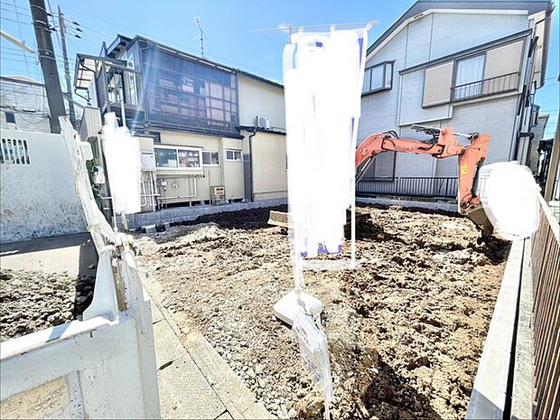 周辺環境と調和しながら新しい暮らしの基盤を築く心地よい更地空間