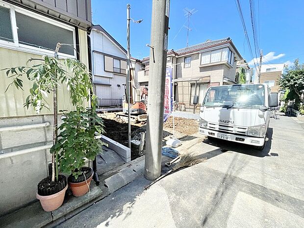 静かな住宅街に佇む、これからの新しい暮らしの舞台となる空間です。