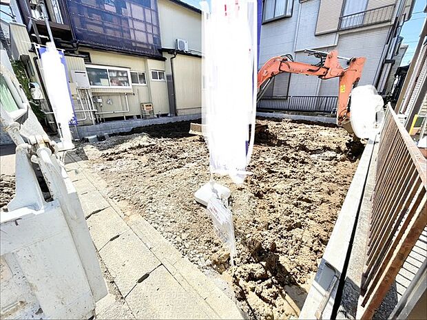 新しい暮らしの土台が整う広々とした敷地でこれからの日々への期待が高まる空間です