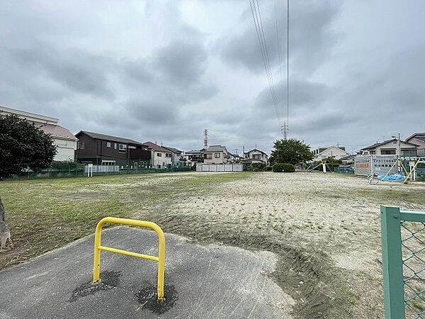 開放的な空が広がり穏やかな時間が流れる心地よい周辺環境（180m）