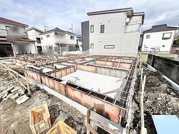 住まいの土台となる頑強な構造が丁寧につくられていく安心感のある風景