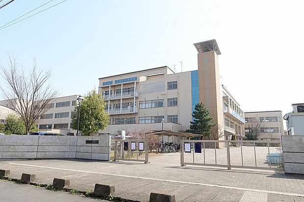 西町小学校(420m)
