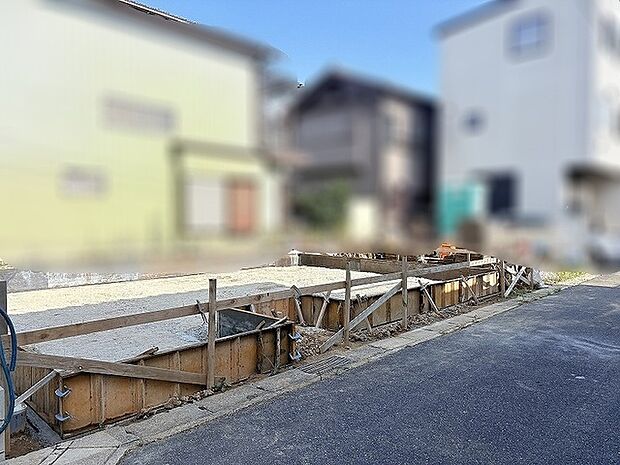 穏やかな空気が流れる閑静な住宅地に、新しい物語の舞台が整いつつあります