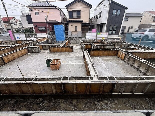 これから始まる新しい暮らしの土台がしっかりと築かれていく安心感のある風景