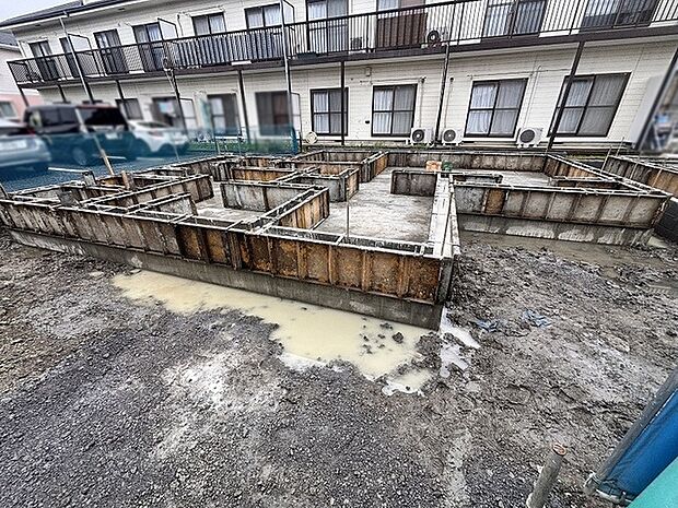 確かな構造が形作られていく安心感のある住まいづくりのワンシーン