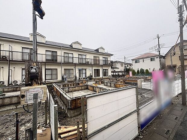 新しい暮らしの形を想像させる、これからの街並みに調和する落ち着いた佇まい。