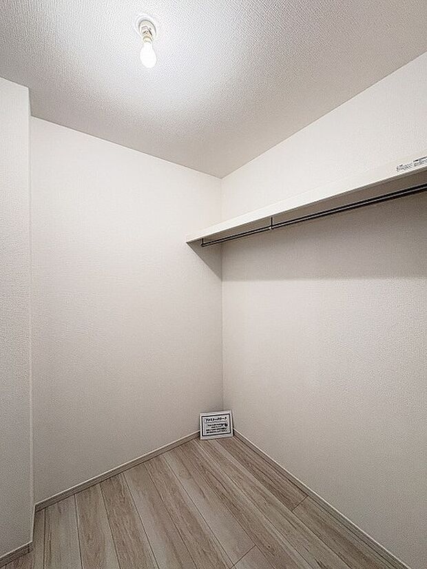 余白を活かしたシンプルな造りが、すっきりと整った美しい空間を演出します。