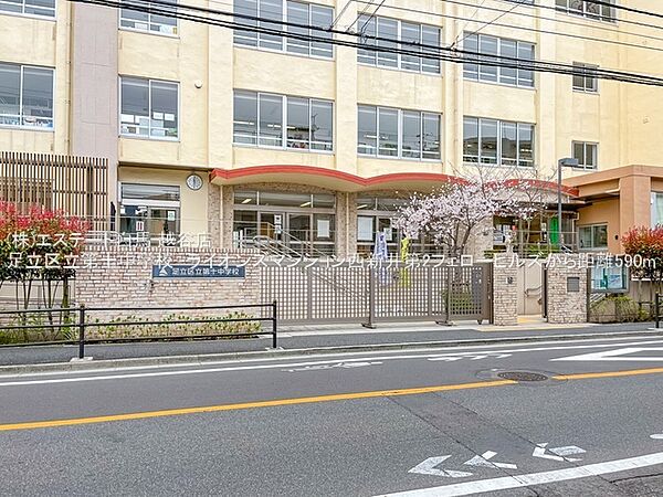 足立区立第十中学校（1220m）