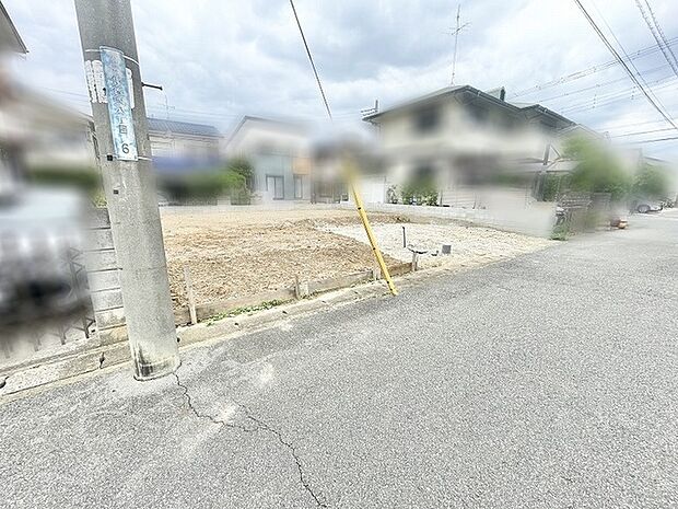 開放感のある整えられた空間が広がり心地よい日常を想像させる風景