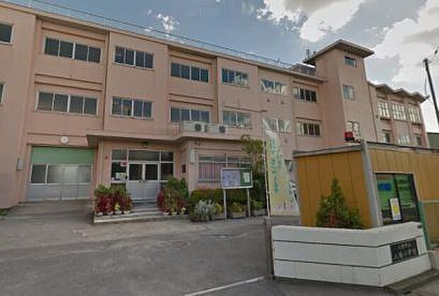 八潮市立八幡小学校(400m)