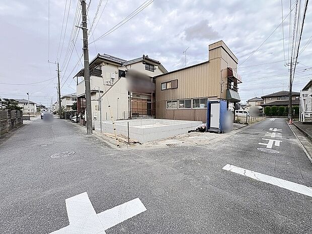 穏やかな時間が流れる落ち着いた住環境に広がる開放的な空間