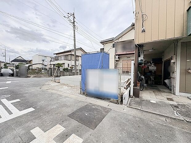 穏やかな空気が流れる落ち着いた住宅街に佇む暮らしの舞台です