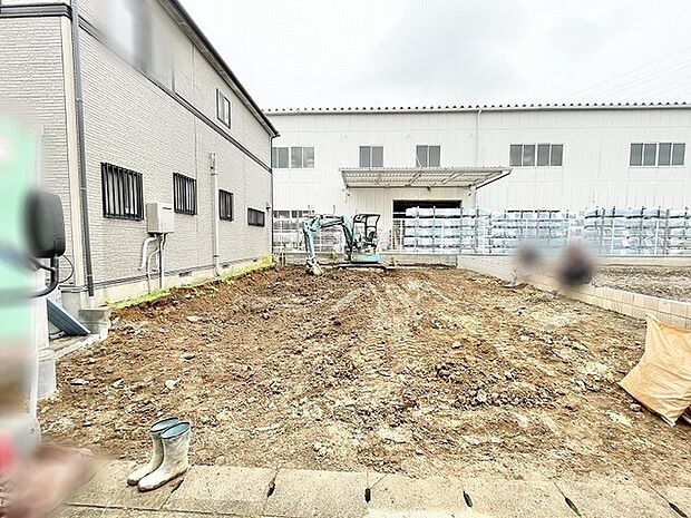 新たな暮らしの構想が広がるゆとりある敷地環境です