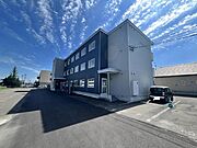 西北見駅よりバス3分 徒歩23分 築14年10ヶ月 3階建の賃貸物件