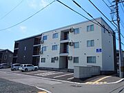 北見駅よりバス3分 徒歩22分 築9年4ヶ月 3階建の賃貸物件