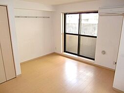 ルミエール協進 2階1Kのリビング/ダイニング